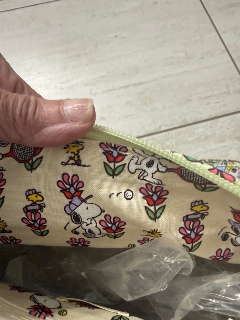 Vera Bradley Light Green Floral & Multicolor Crossbody Bag..peanuts theme ..nwt - Picture 6 of 8